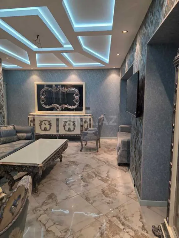 Kirayə verilir 3 otaqlı mənzil 148 m²