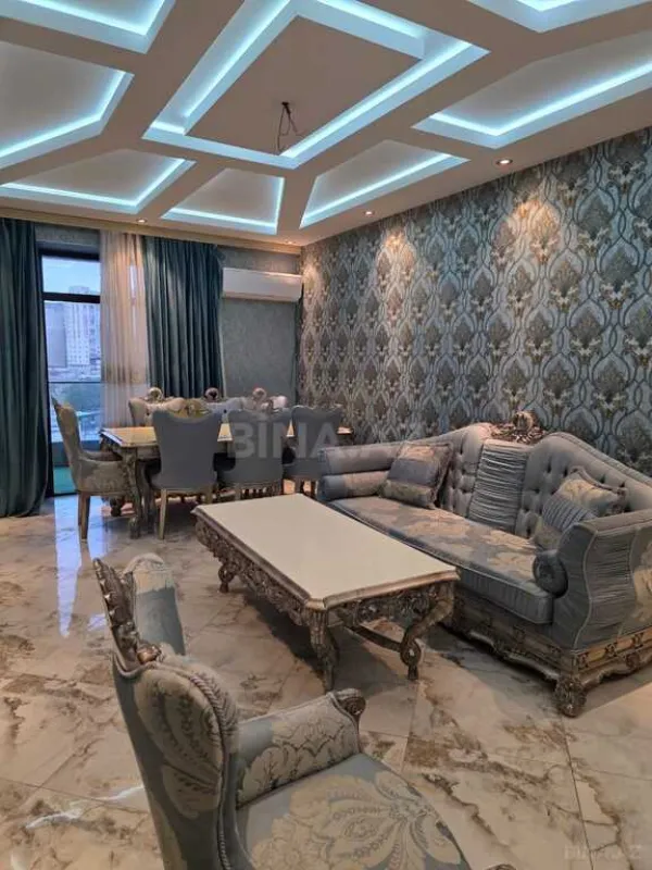 Kirayə verilir 3 otaqlı mənzil 148 m²