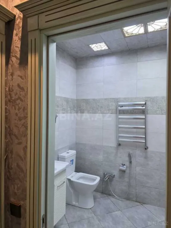Kirayə verilir 3 otaqlı mənzil 148 m²