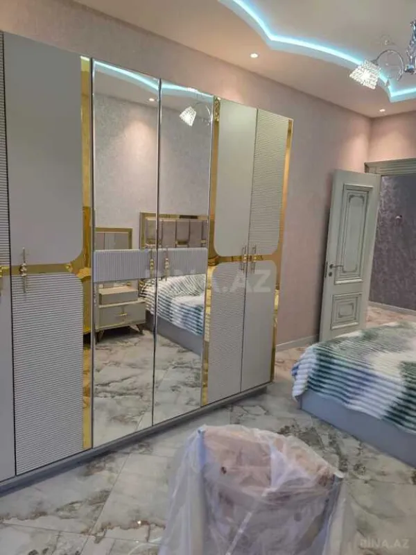 Kirayə verilir 3 otaqlı mənzil 148 m²