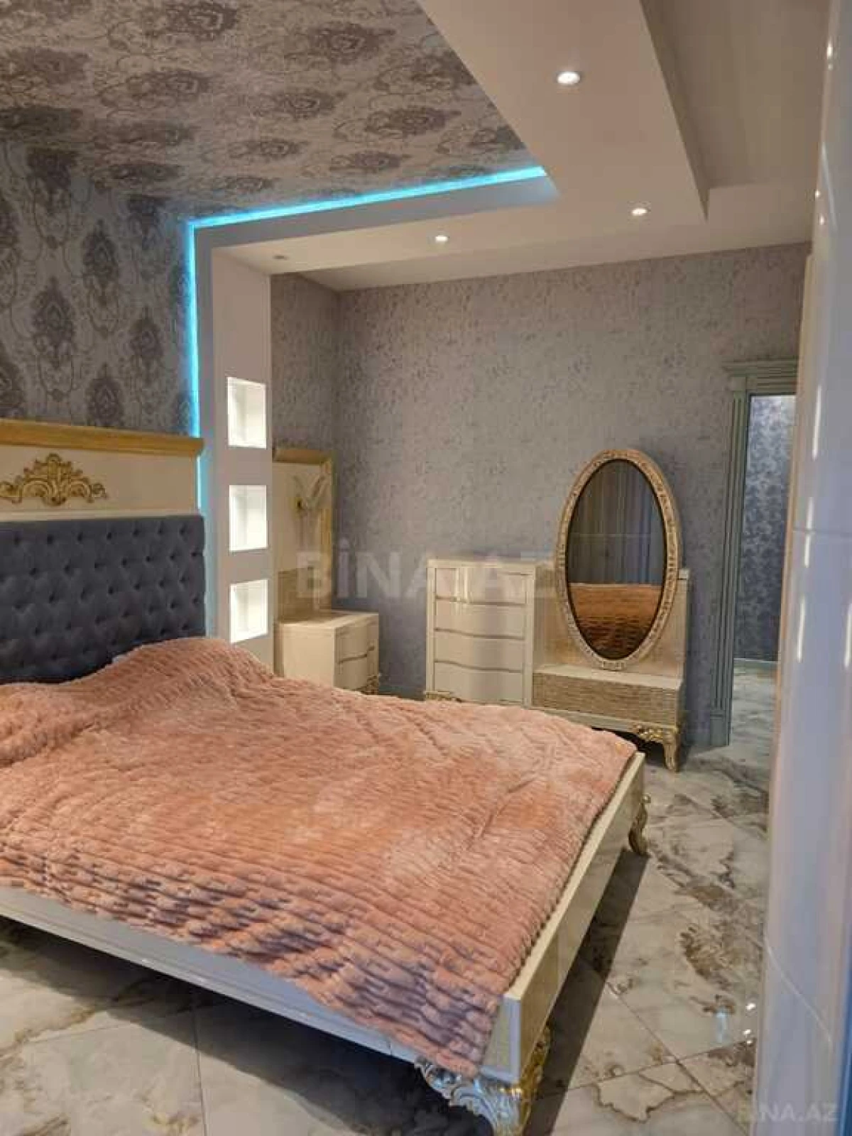 Kirayə verilir 3 otaqlı mənzil 148 m²