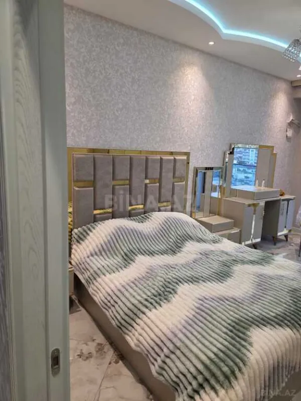 Kirayə verilir 3 otaqlı mənzil 148 m²