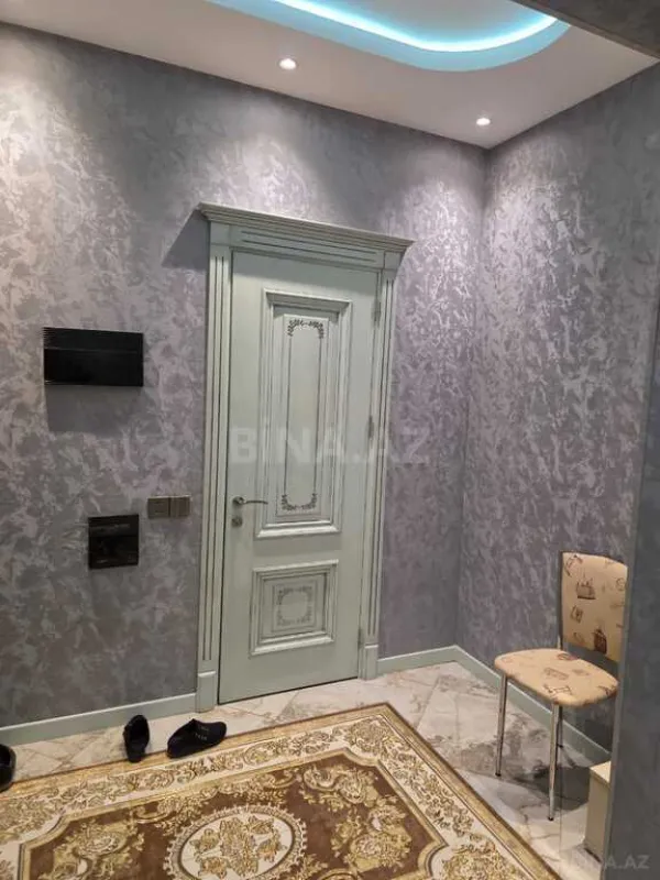 Kirayə verilir 3 otaqlı mənzil 148 m²