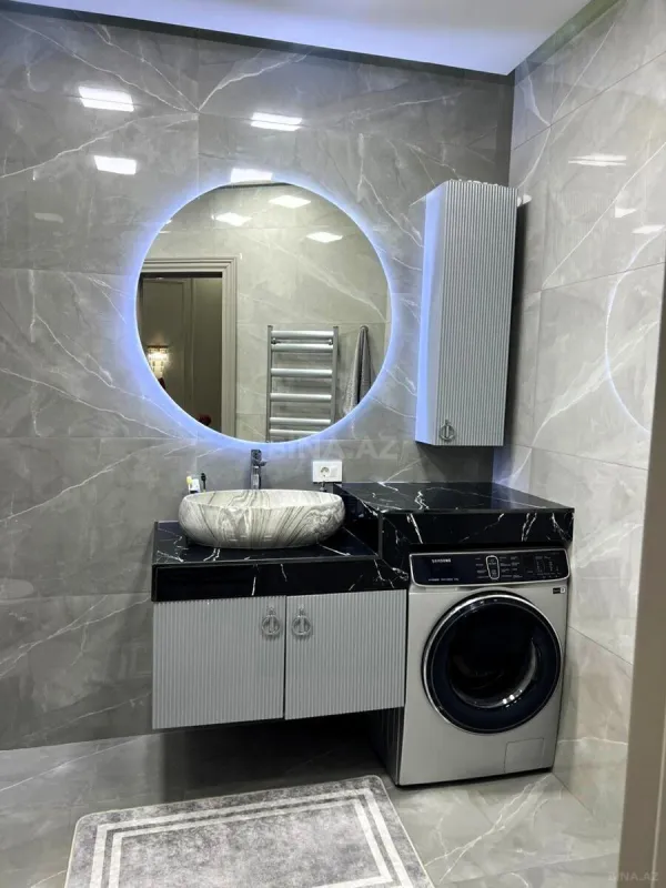 Satılır 3 otaqlı mənzil 136 m²