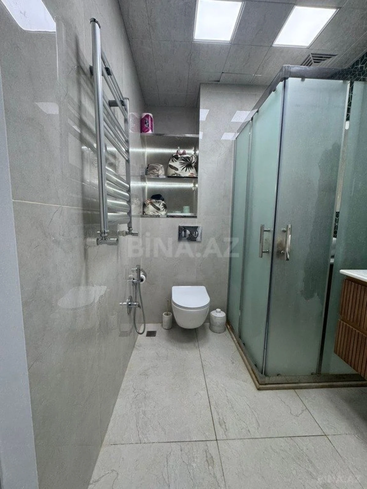 Satılır 2 otaqlı mənzil 75 m²