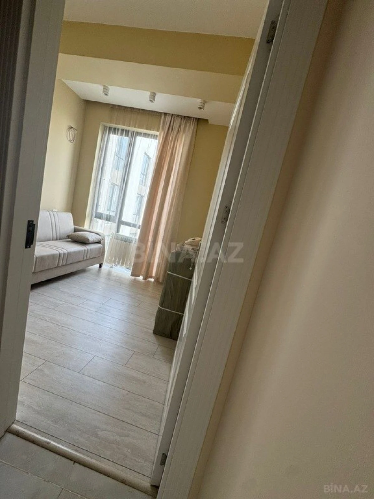 Satılır 2 otaqlı mənzil 75 m²