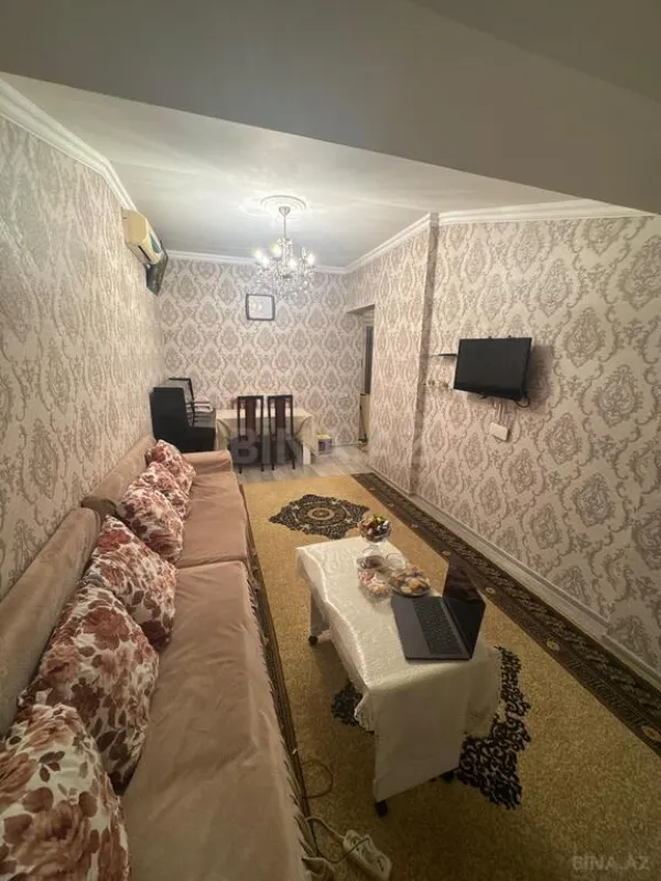Satılır 2 otaqlı mənzil 42 m²