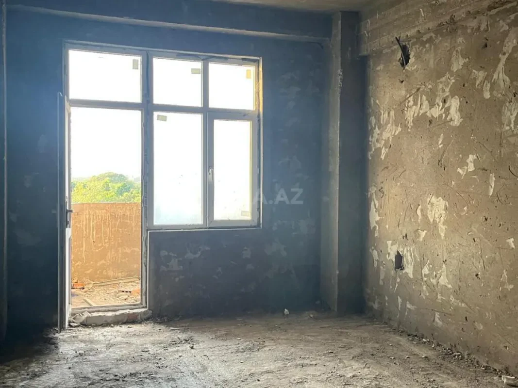 Satılır 3 otaqlı mənzil 137 m²