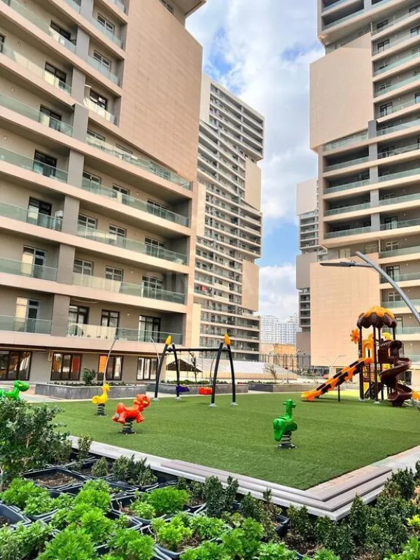 Kirayə verilir 2 otaqlı mənzil 105 m²