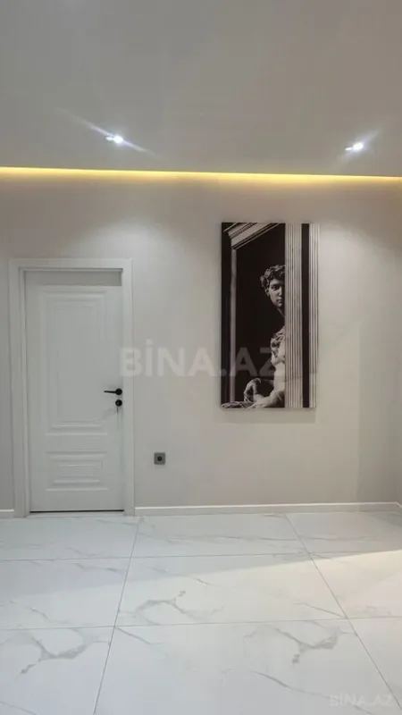 Kirayə verilir 2 otaqlı mənzil 105 m²