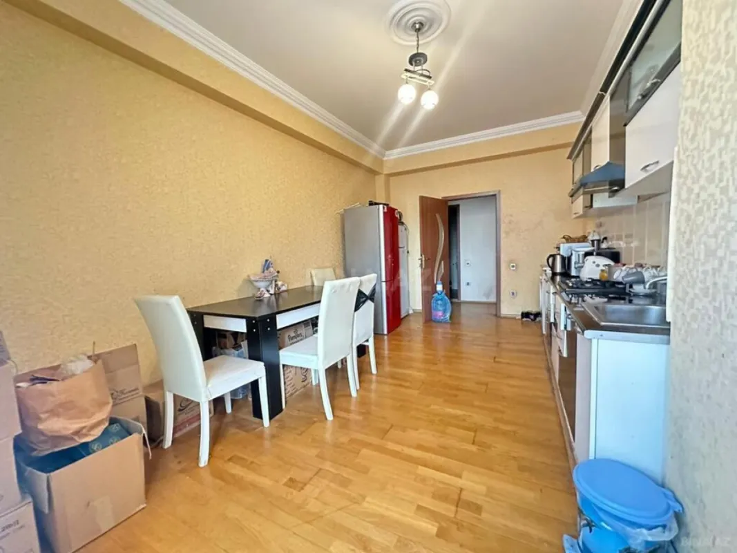 Satılır 3 otaqlı mənzil 127 m²