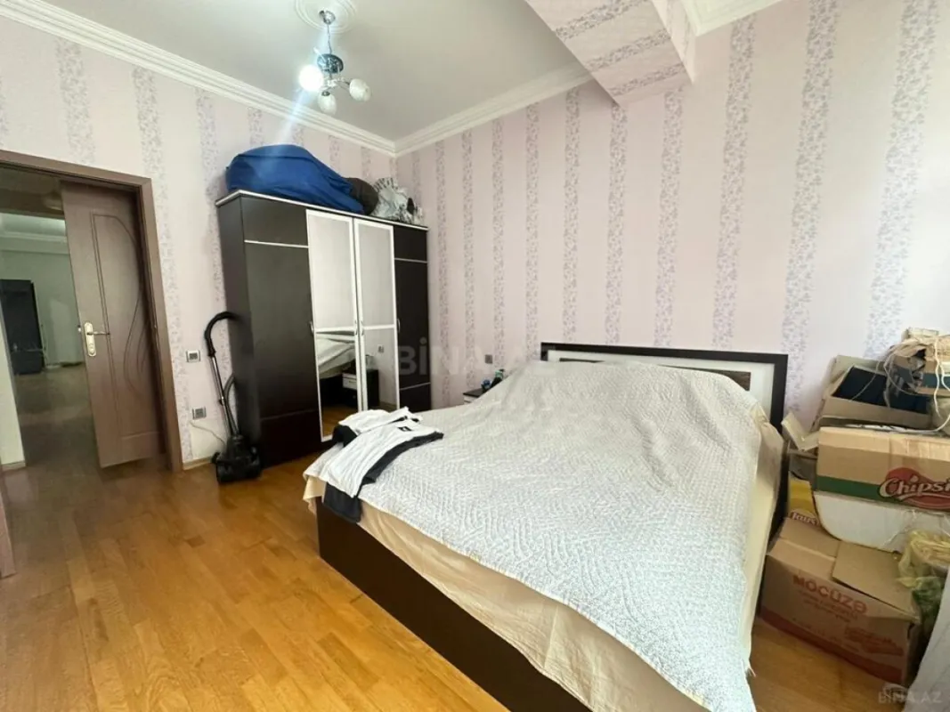 Satılır 3 otaqlı mənzil 127 m²