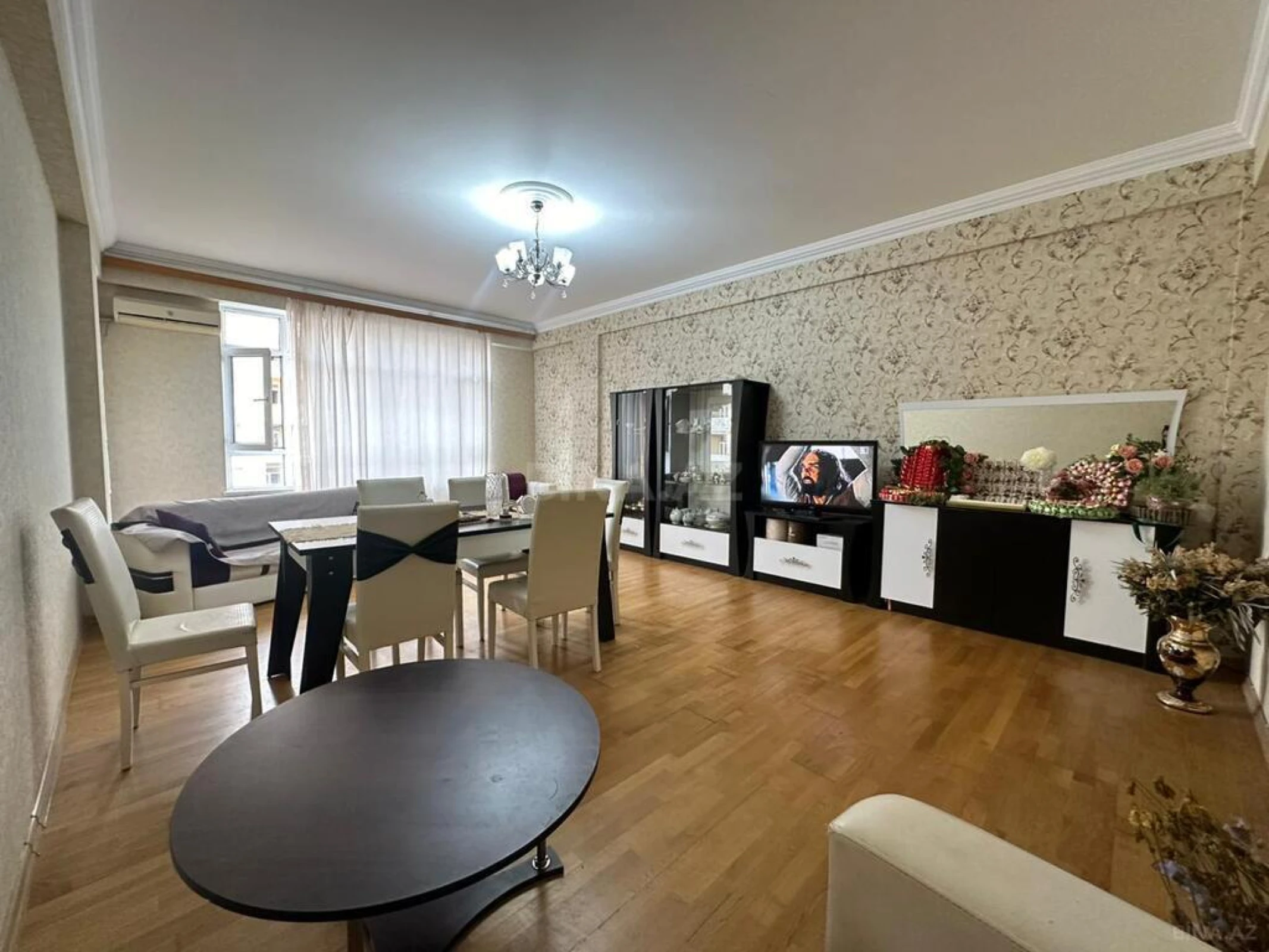 Satılır 3 otaqlı mənzil 127 m²
