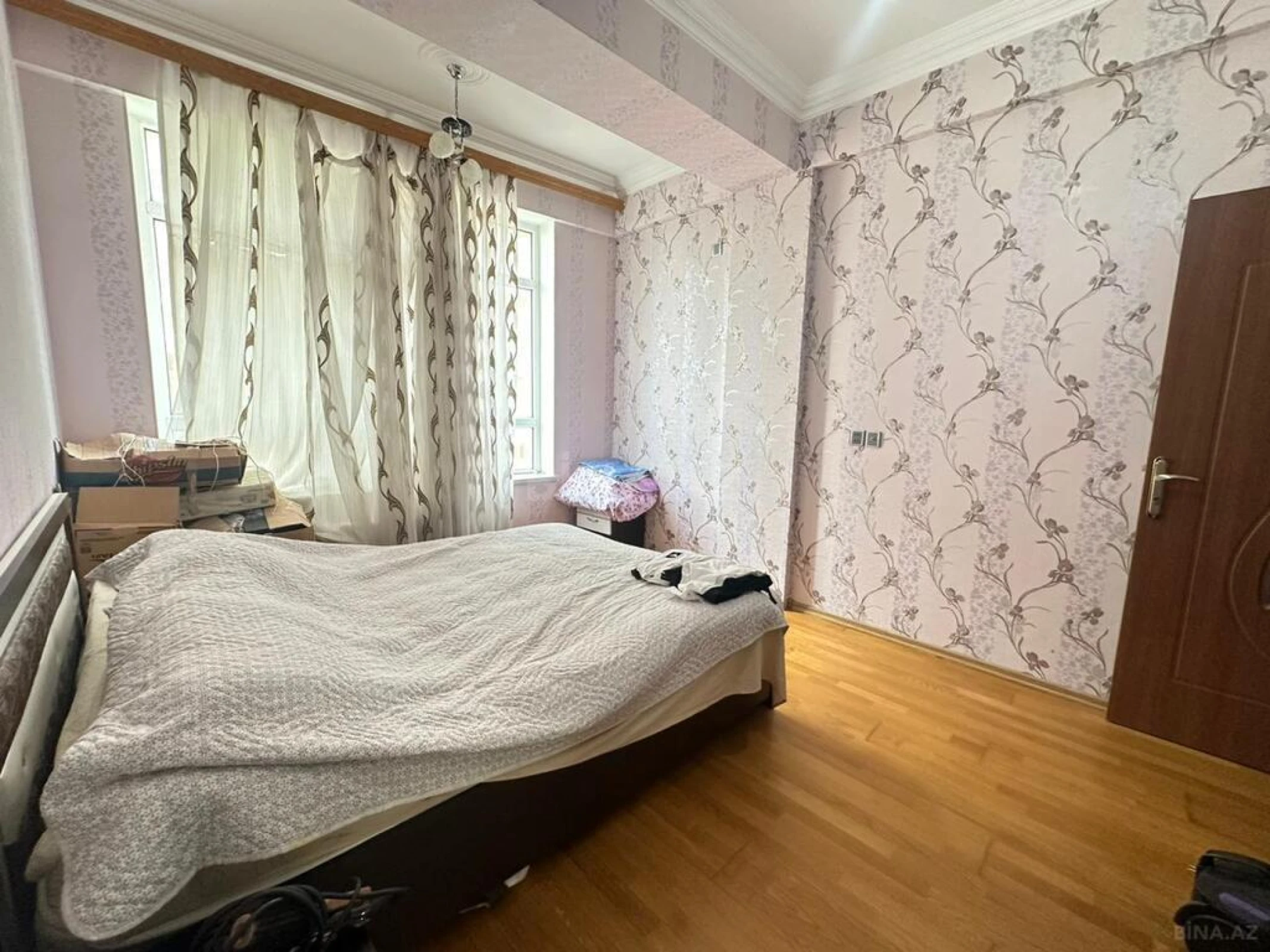 Satılır 3 otaqlı mənzil 127 m²