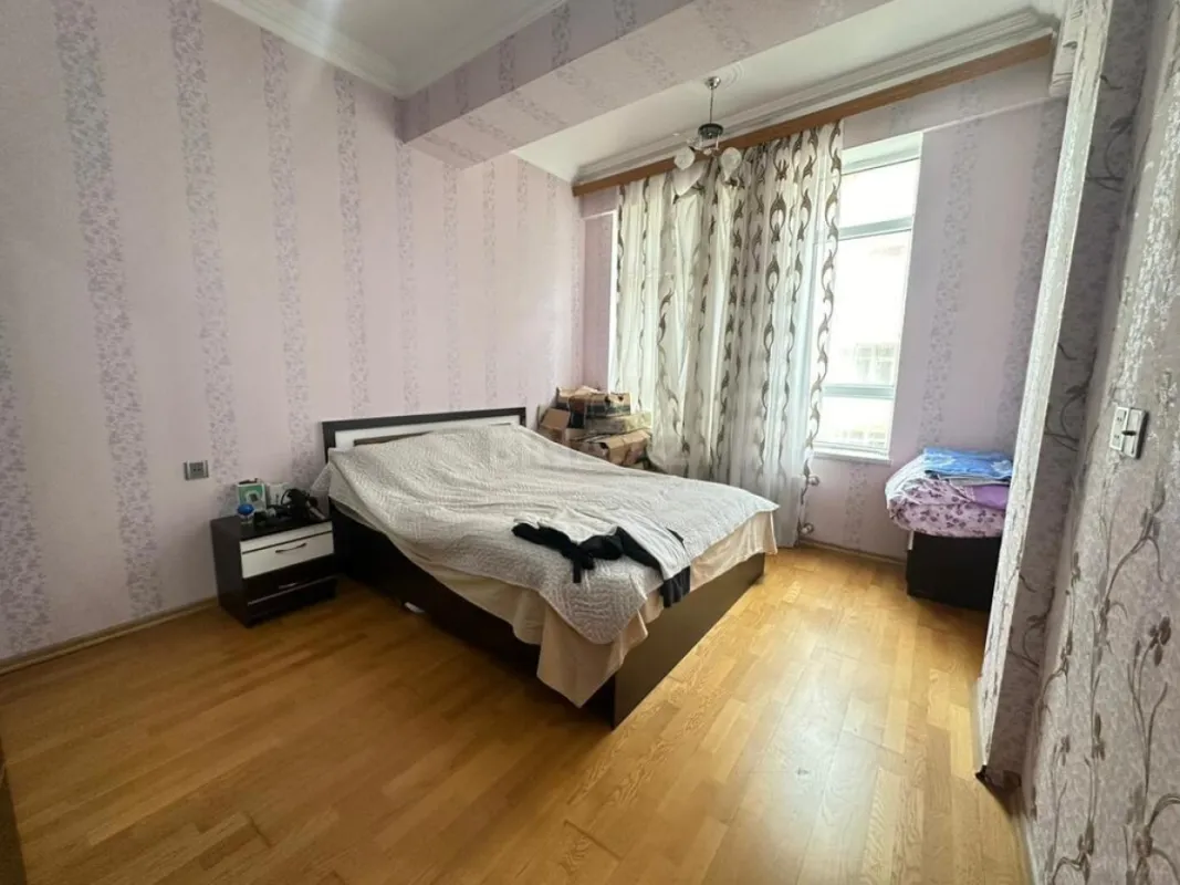 Satılır 3 otaqlı mənzil 127 m²