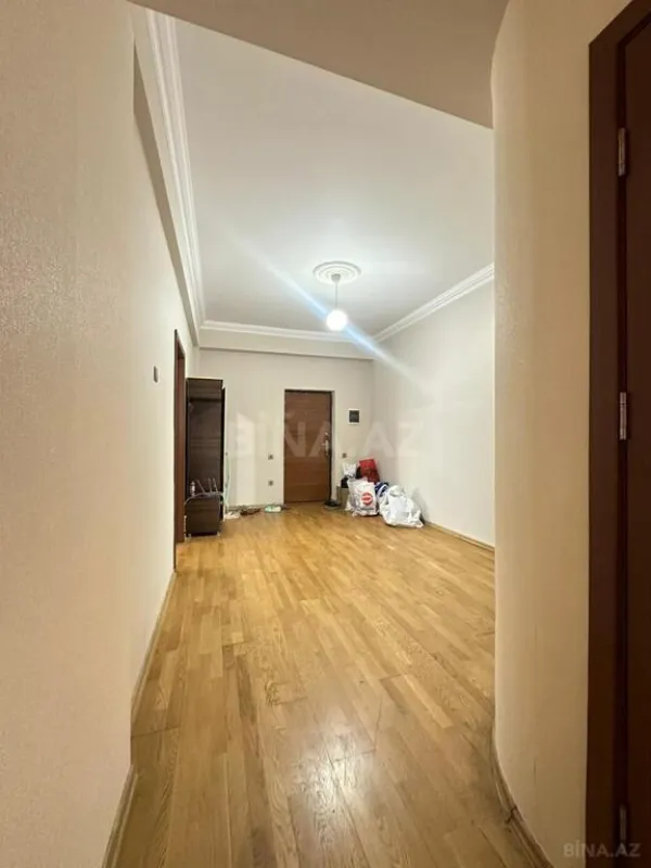 Satılır 3 otaqlı mənzil 127 m²