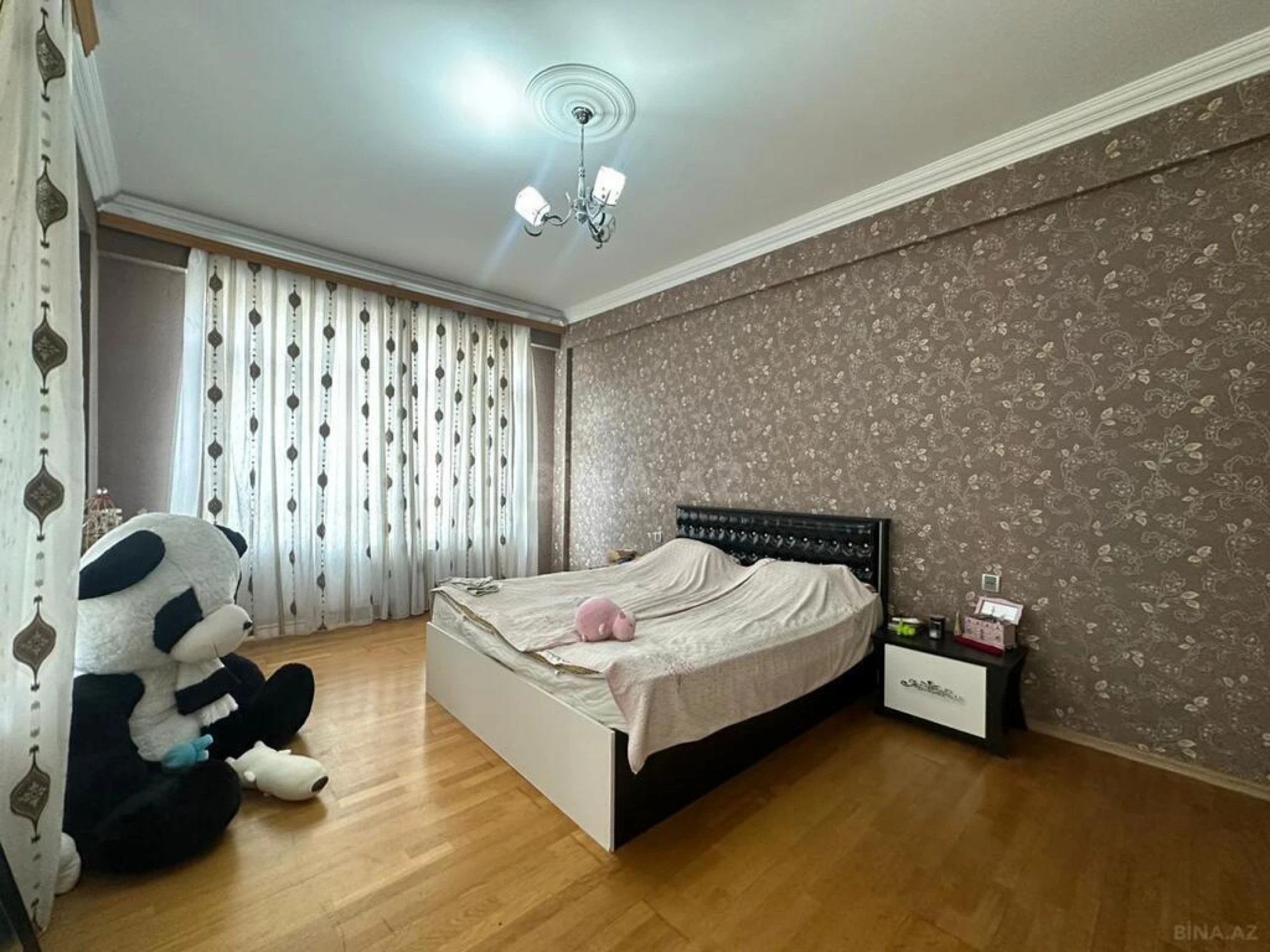 Satılır 3 otaqlı mənzil 127 m²