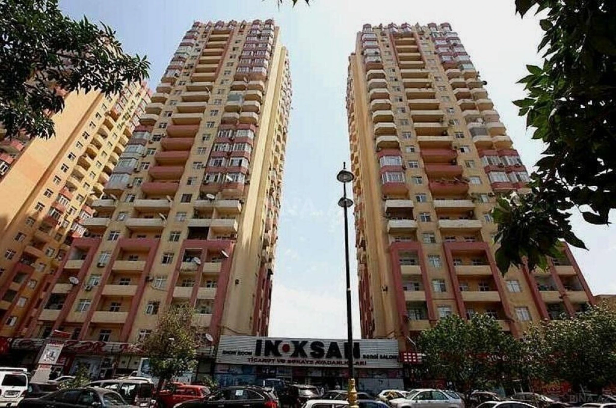 Satılır 2 otaqlı mənzil 83 m²
