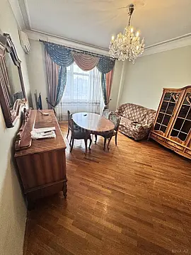 Satılır 2 otaqlı mənzil 83 m²
