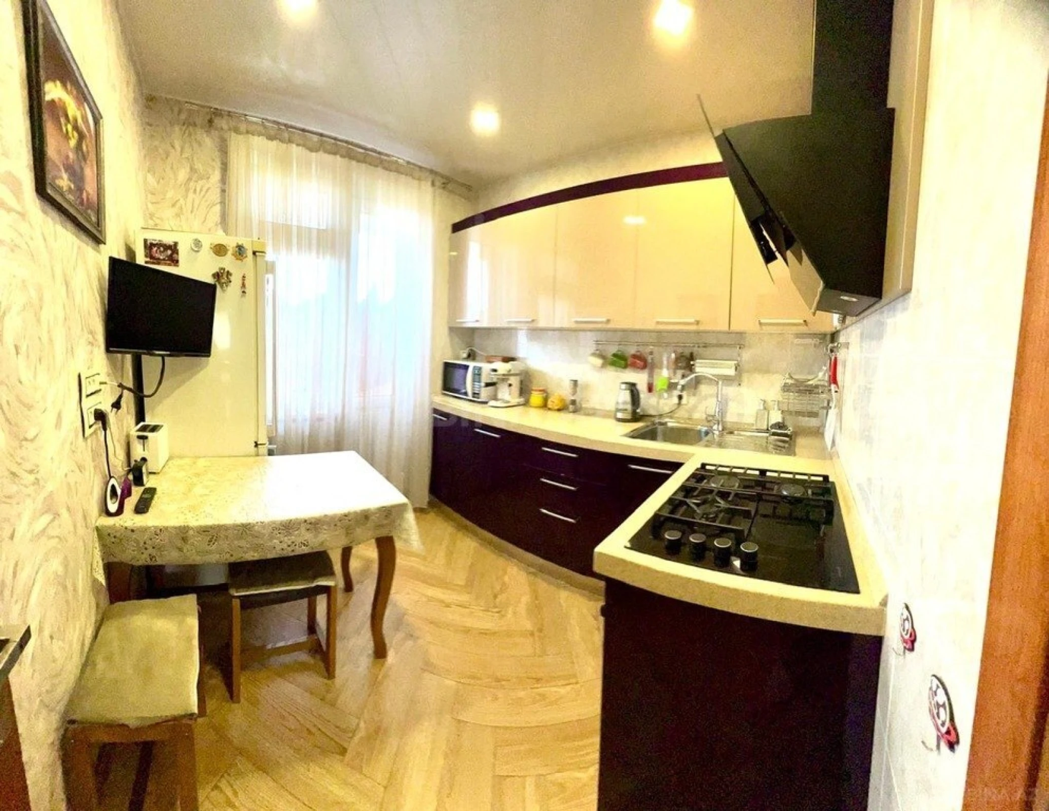 Satılır 2 otaqlı mənzil 65 m²