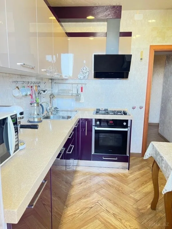 Satılır 2 otaqlı mənzil 65 m²