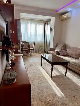 Satılır 2 otaqlı mənzil 65 m²
