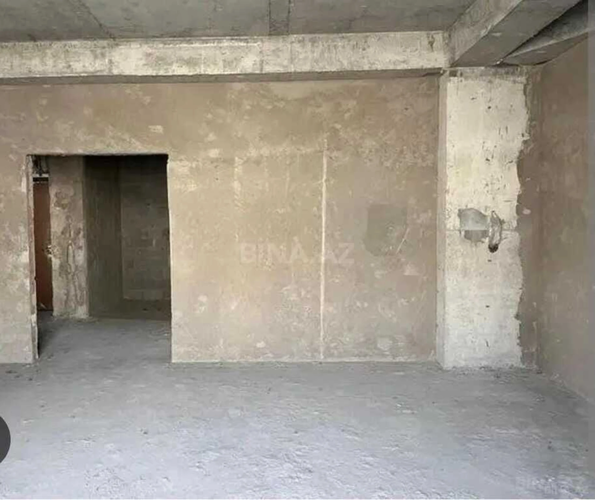 Satılır 4 otaqlı mənzil 150 m²