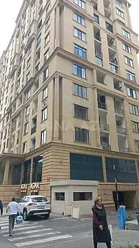 Satılır 4 otaqlı mənzil 150 m²