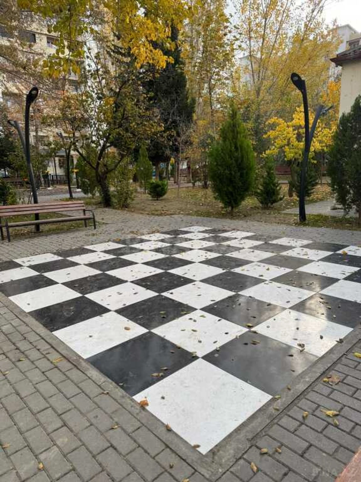 Satılır 2 otaqlı mənzil 65 m²