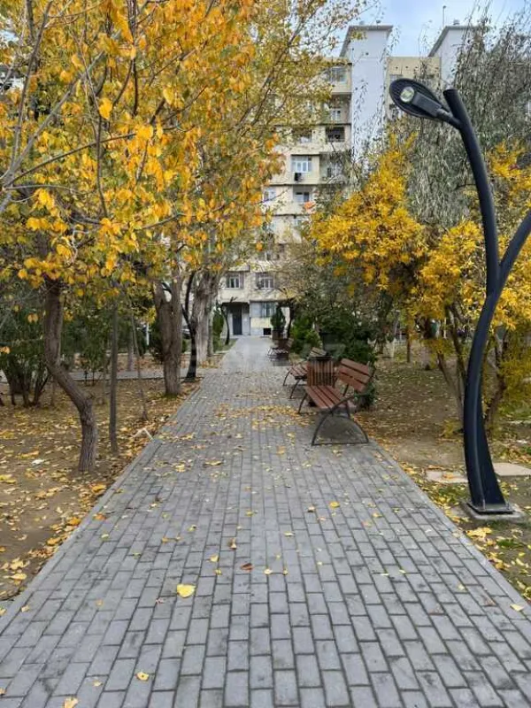 Satılır 2 otaqlı mənzil 65 m²