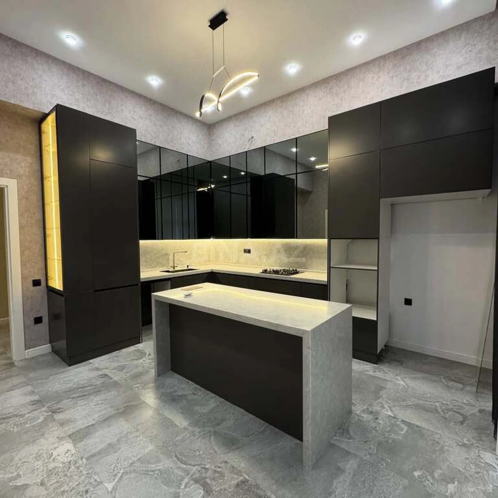 Satılır 4 otaqlı həyət evi 220 m²