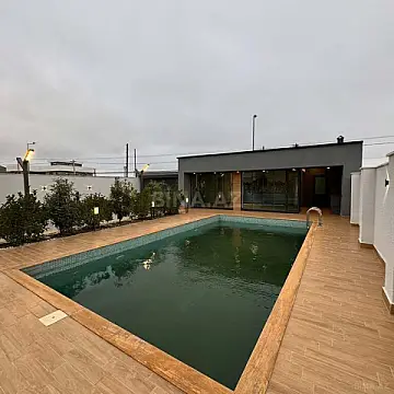 Satılır 4 otaqlı həyət evi 220 m²