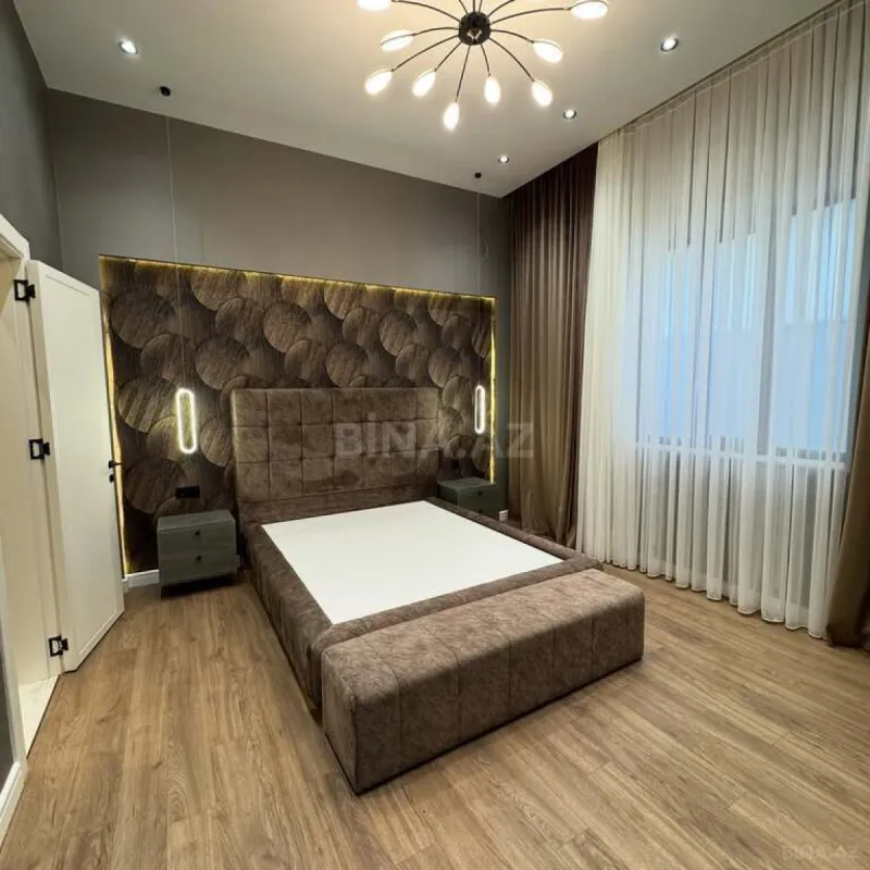 Satılır 4 otaqlı həyət evi 220 m²