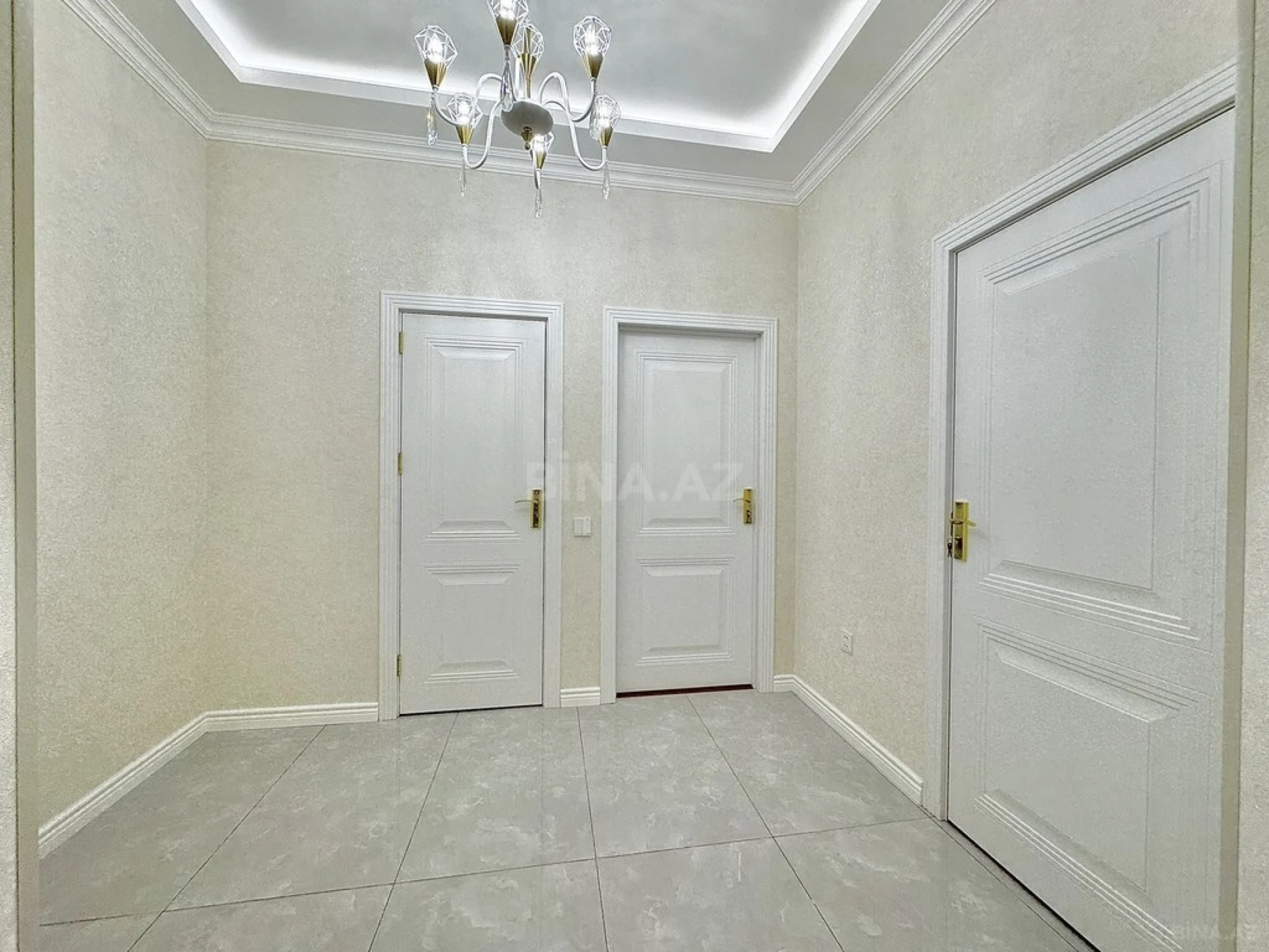 Satılır 2 otaqlı mənzil 63 m²