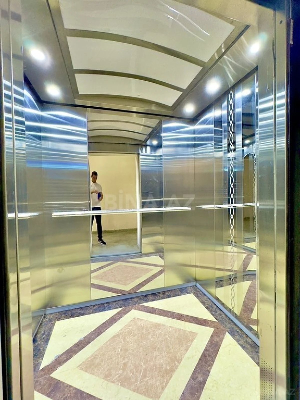 Satılır 2 otaqlı mənzil 63 m²