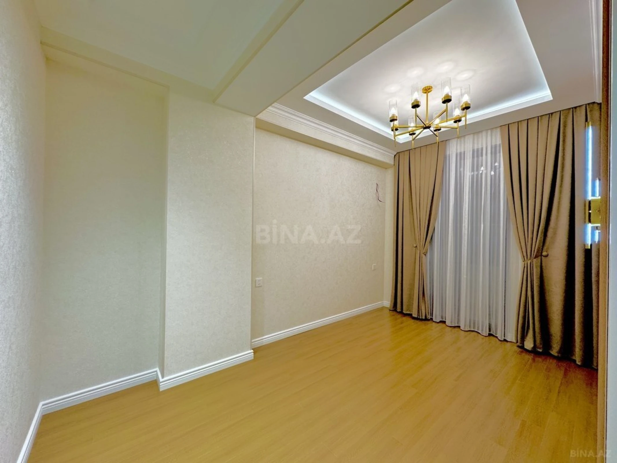 Satılır 2 otaqlı mənzil 63 m²