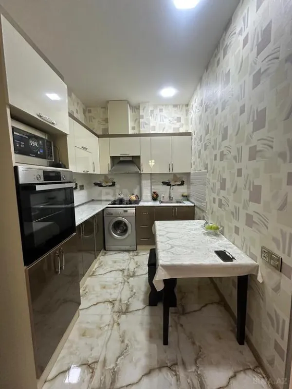 Satılır 2 otaqlı mənzil 80 m²
