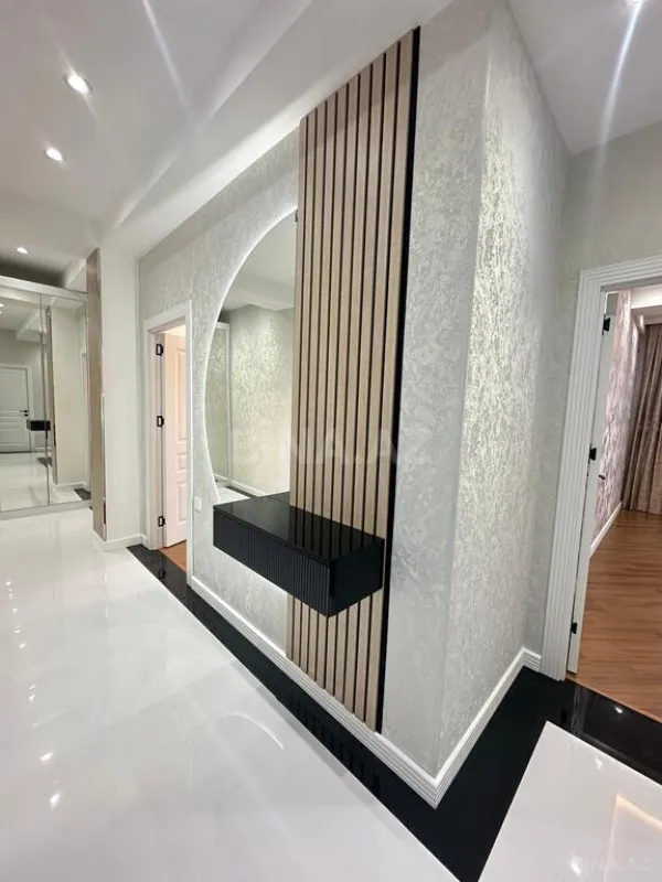 Satılır 2 otaqlı mənzil 86 m²