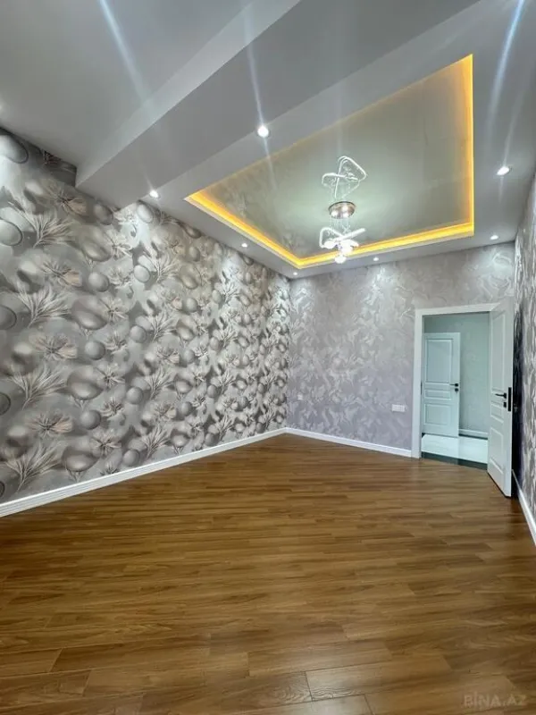Satılır 2 otaqlı mənzil 86 m²
