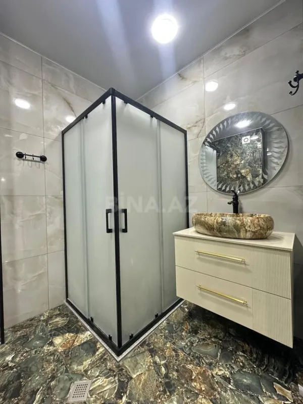 Satılır 2 otaqlı mənzil 86 m²