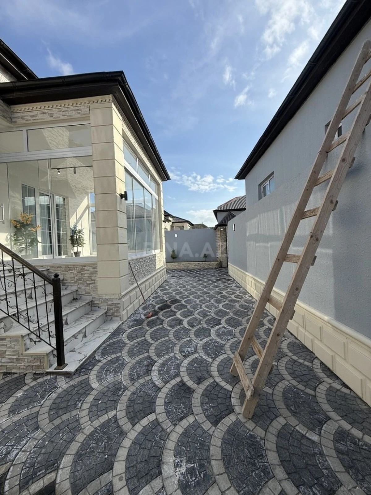 Satılır 4 otaqlı həyət evi 130 m²