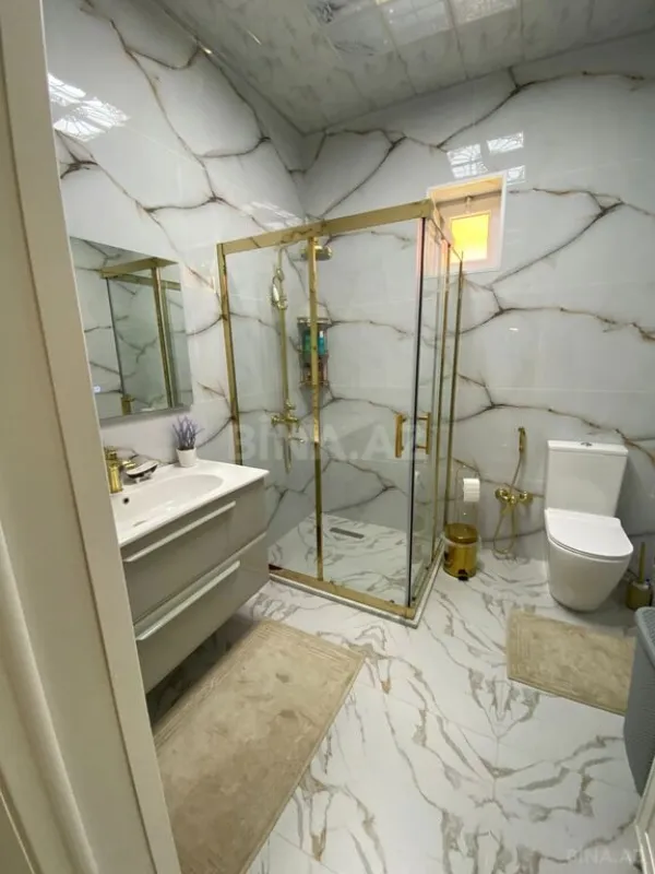 Satılır 4 otaqlı həyət evi 240 m²