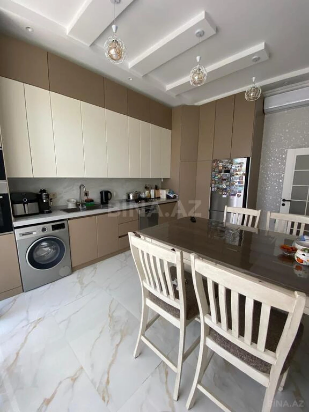 Satılır 4 otaqlı həyət evi 240 m²