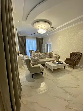 Satılır 4 otaqlı həyət evi 240 m²