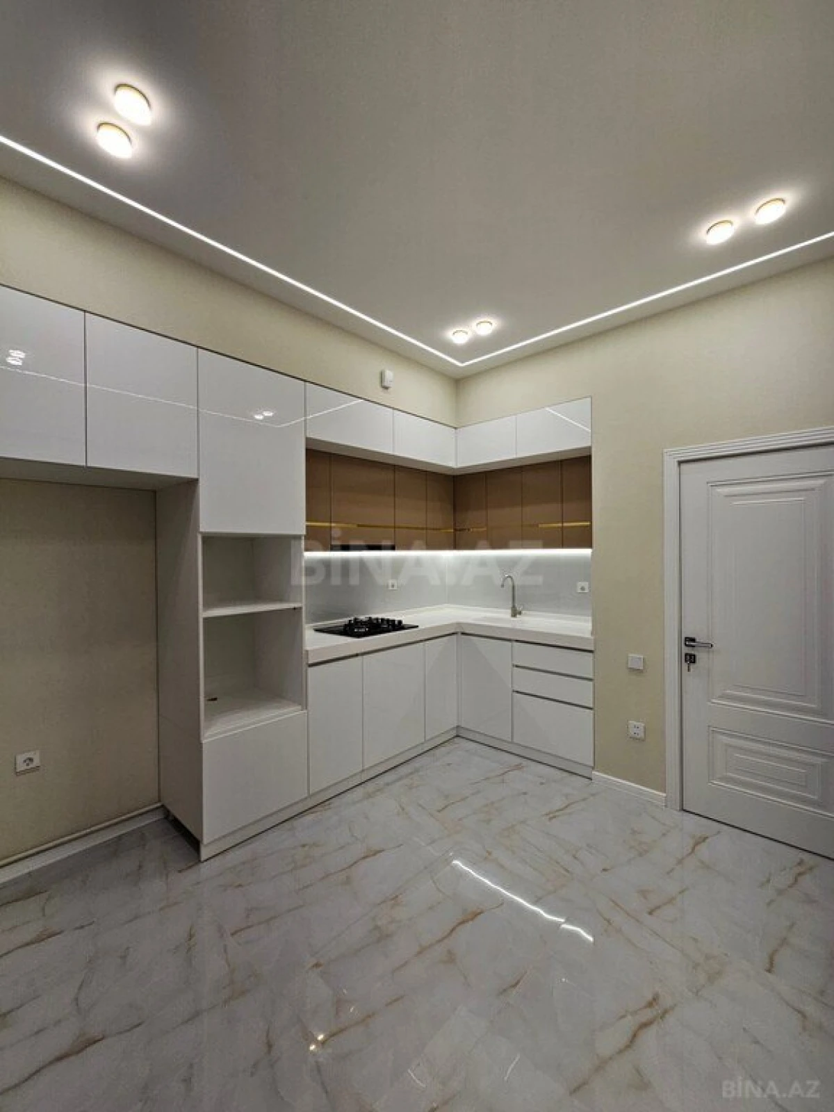 Satılır 2 otaqlı mənzil 75 m²