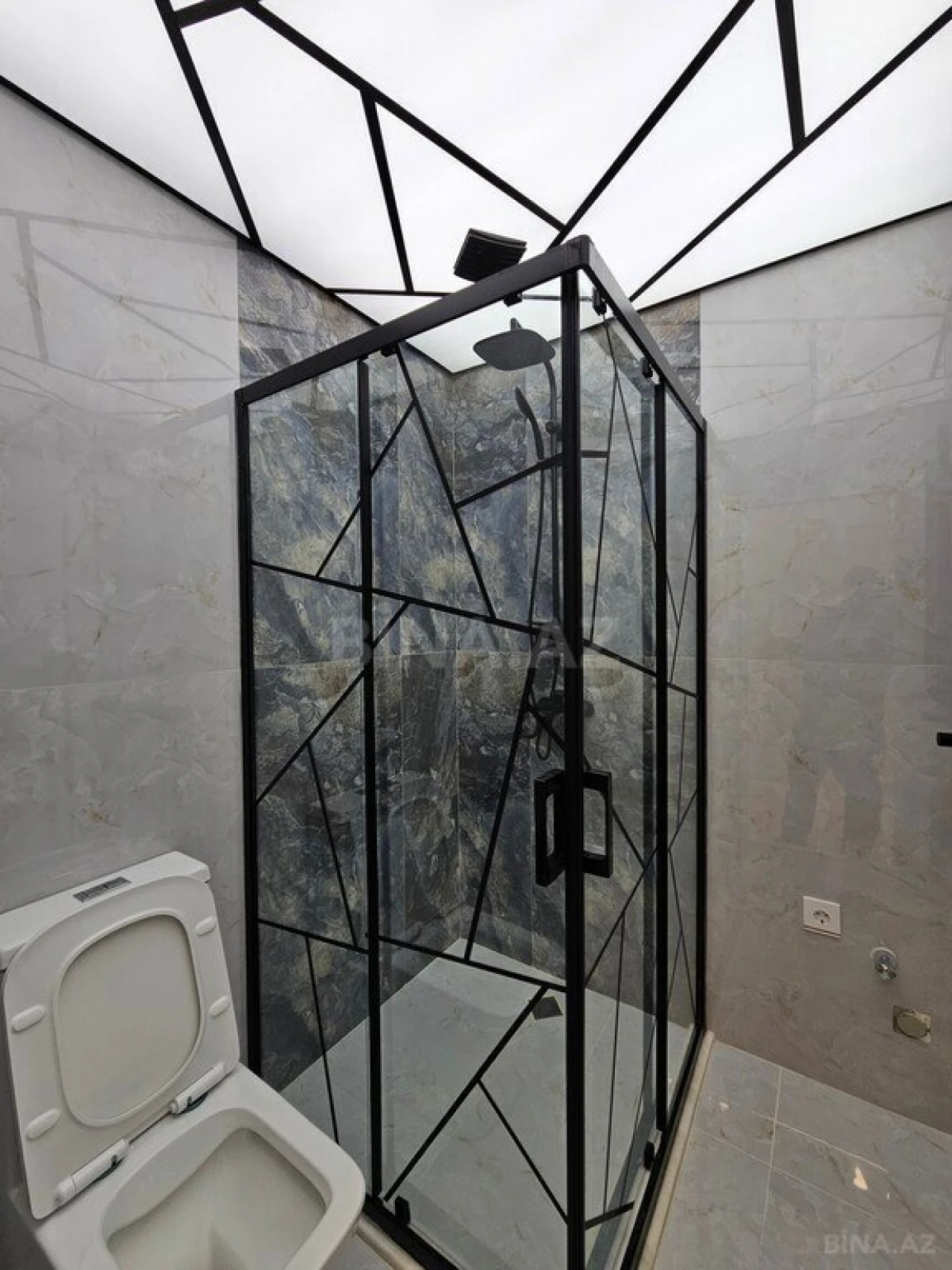 Satılır 2 otaqlı mənzil 75 m²