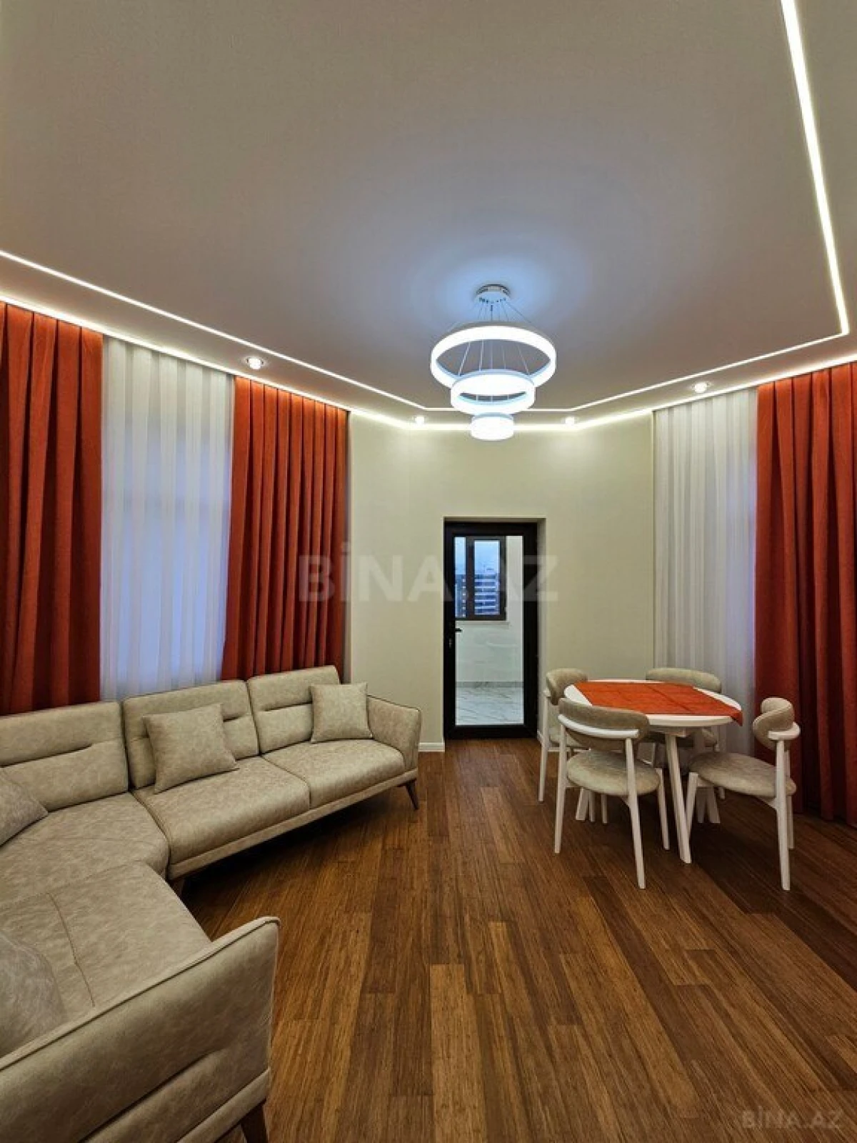 Satılır 2 otaqlı mənzil 75 m²