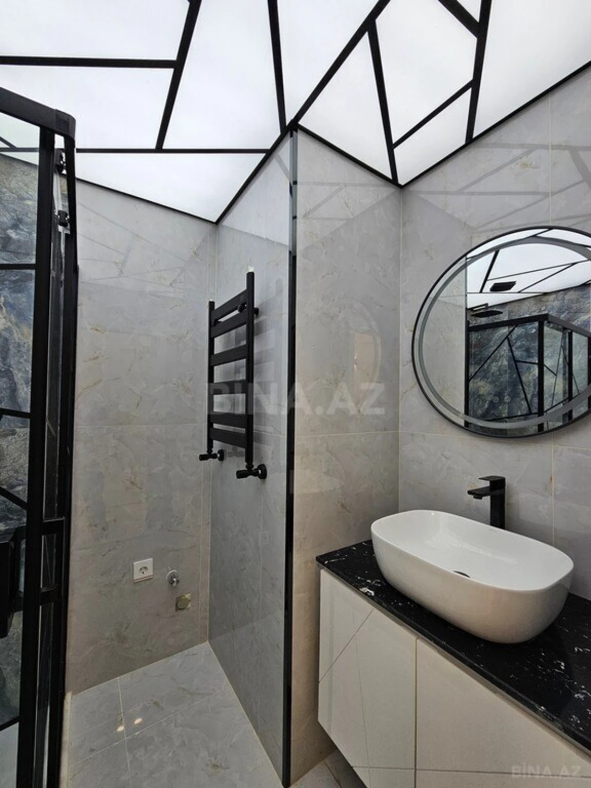 Satılır 2 otaqlı mənzil 75 m²