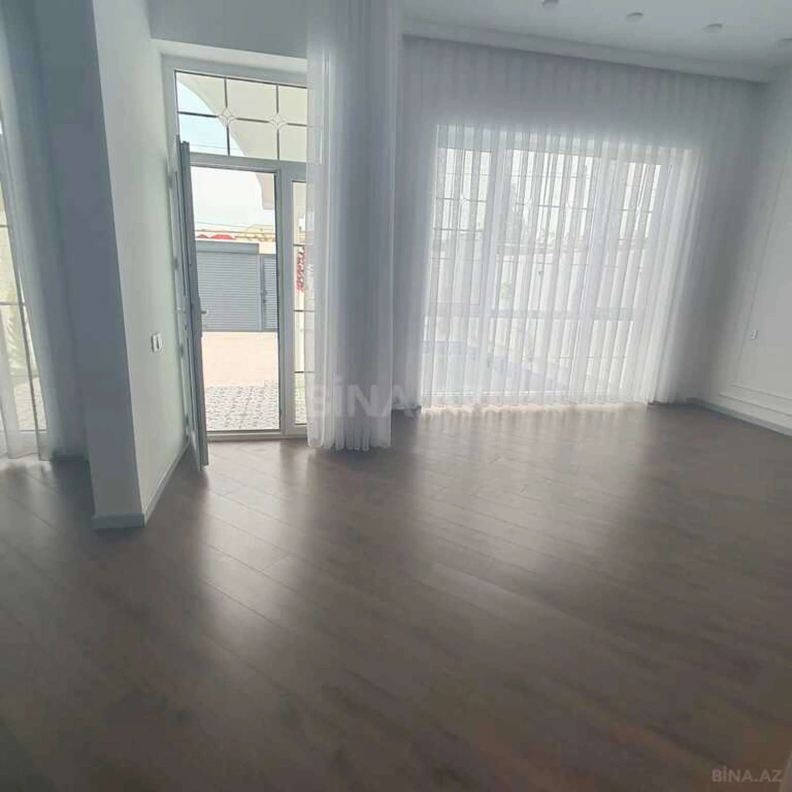 Satılır 4 otaqlı həyət evi 140 m²