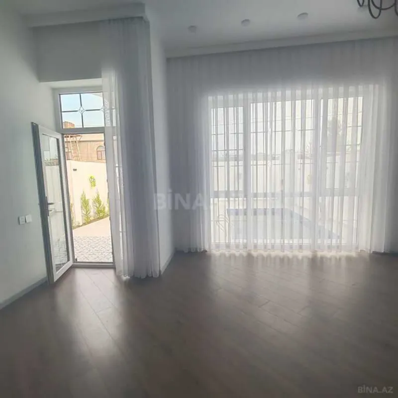 Satılır 4 otaqlı həyət evi 140 m²